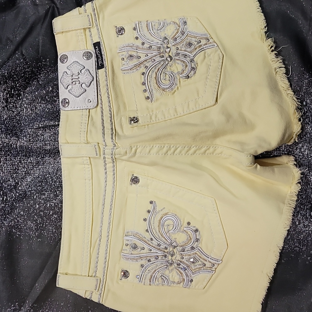 Women shorts